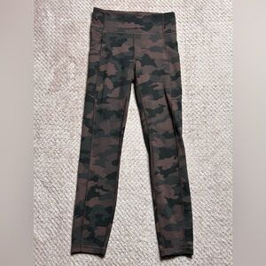 lululemon athletica Women's Camo Leggings in Black and Brown Size 4.